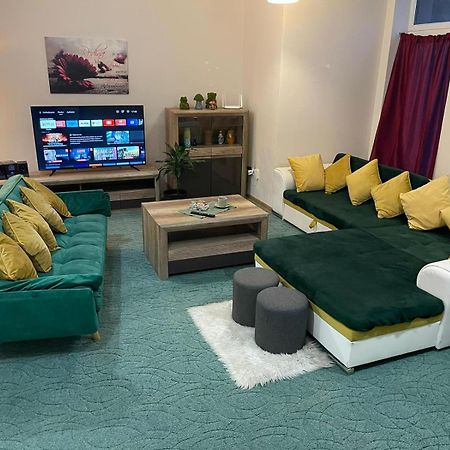 Velky Apartman Bratislava Exterior photo