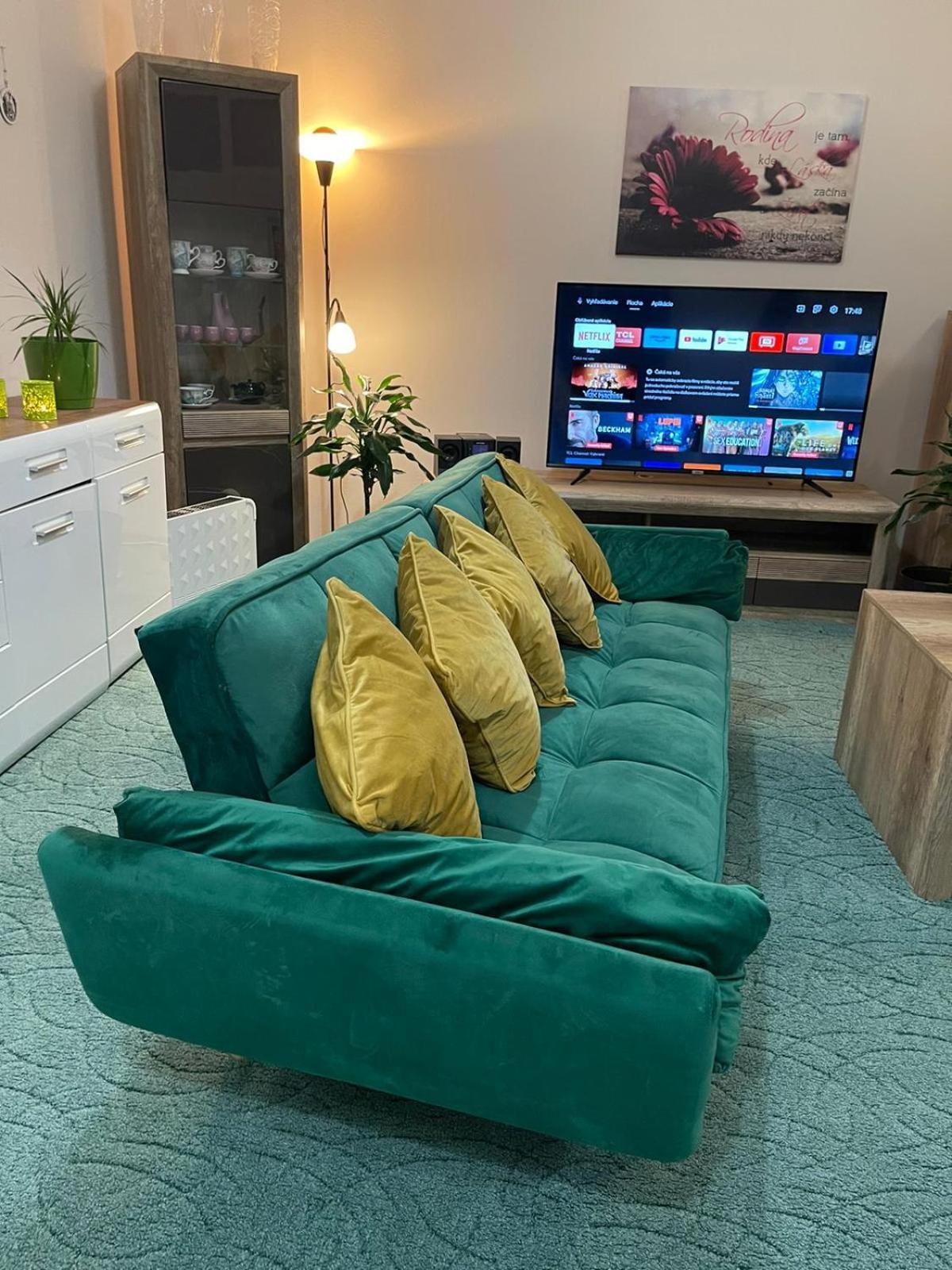 Velky Apartman Bratislava Exterior photo